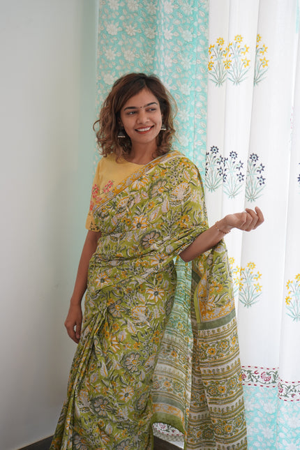 Anuragini saree